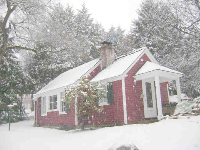 Building photograph for 108 OLD TOWN PARK RD
